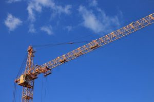 une petite grue de chantier