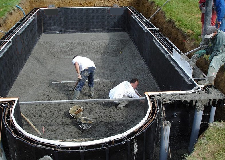 La piscine en beton avec panneaux de coffrage modulaires Tout sur le